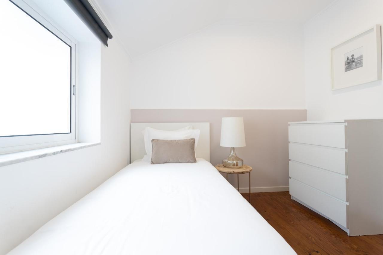 Living Bairro Alto V Apartment Lisbon Exterior photo